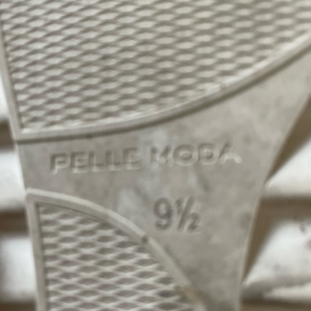 Pelle Moda, women’s 9.5, strappy tan cork and stretchy nylon wedge sandal - Picture 10 of 10